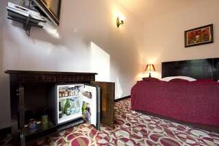 Отель Contele Vladimir Бран Люкс с гидромассажной ванной-6